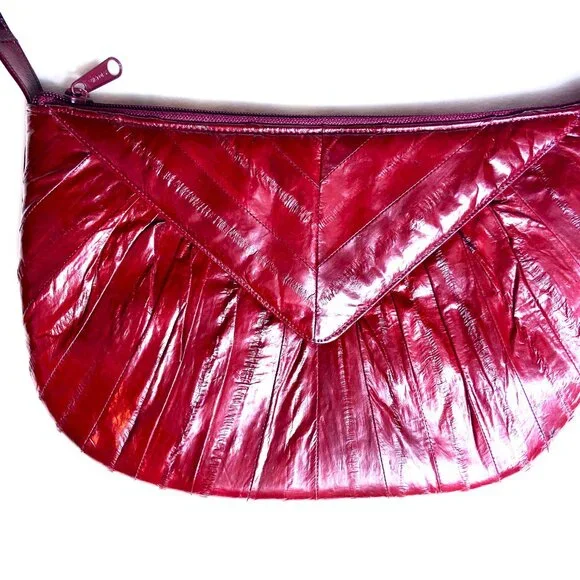 RED GENUINE EEL SKIN ZIPPERED SHOULDER BAG - Picture 5 of 10